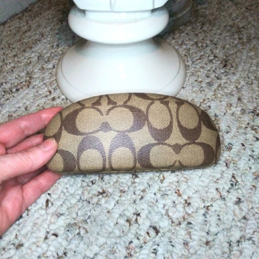 Coach Two-Tone Brown Signature Double "C" Logo Hinged Eyeglass Case - Picture 5 of 7